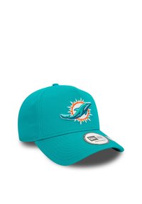 Cappellino da baseball turchese con visiera curva, caratterizzato da un logo di delfino ricamato e un motivo a raggiera arancione. Chiusura snapback regolabile.