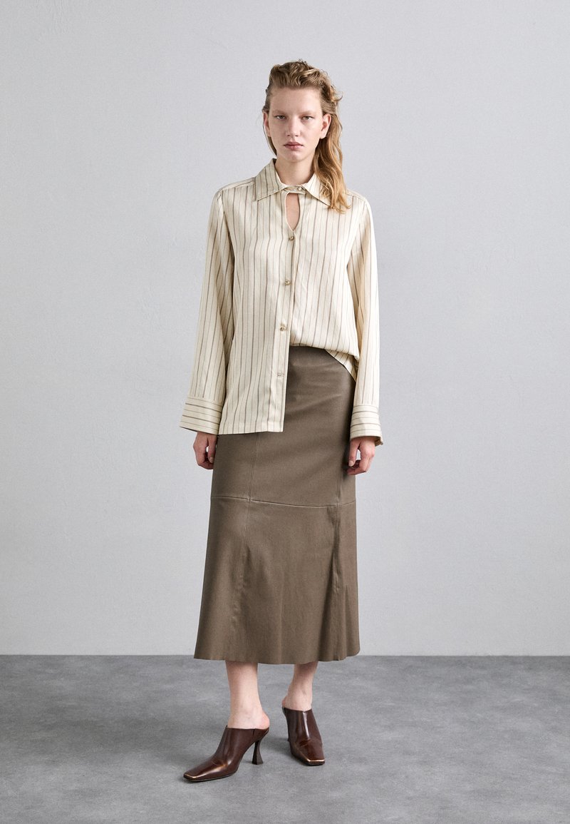 By Malene Birger SIMOAS - Leather skirt - shitake/light blue 