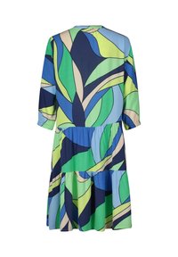 Kurzärmeliges Kleid mit einem mehrfarbigen Blattmuster in Blau, Grün und Beige, einem gestuften Rüschensaum und einem runden Ausschnitt.