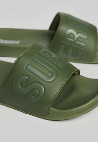 Superdry & Co CORE - Chanclas de baño - olive khaki olive khaki