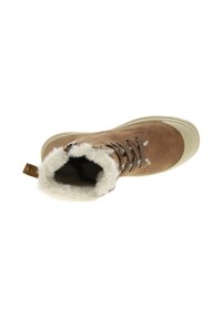 Botte cheville en cuir tan avec une doublure blanche fluffy, des lacets à motif noir et marron, et une semelle en caoutchouc. Présente une petite étiquette en cuir à l'arrière.
