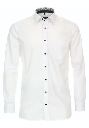 Biała męska koszula z długim rękawem, czarnymi guzikami i wzorzystym wewnętrznym kołnierzem, z kieszenią na piersi po lewej stronie.