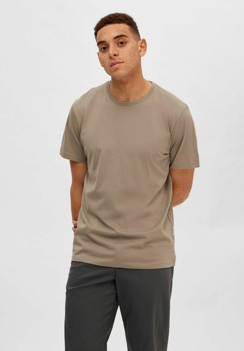 Selected SLMASPEN SS O-NECK TEE NOOS - Lihtne T-särk - pure cashmere