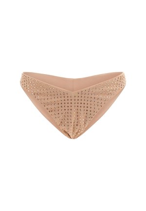 Culotte bikini nuda con design a V, caratterizzata da borchie metalliche disposte in un motivo sulla parte anteriore per un tocco di texture in più.
