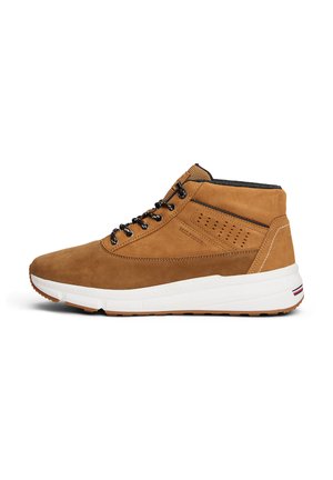 ADIZERO EVO UNISEX - Laufschuh Straße - shadow navy/off white/warm sandstone