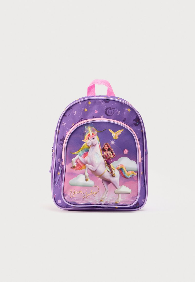 Μωβ σακίδιο με ροζ χερούλι, με σχέδιο μονόκερου στην μπροστινή τσέπη, διακοσμημένο με αστέρια και σύννεφα. Λείος, γυαλιστερός φινίρισμα.