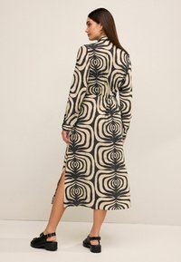 Next REGULAR FIT - Särkkleit - black white
