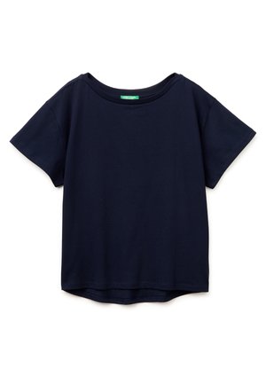 Granatowy t-shirt z krótkim rękawem, o okrągłym dekolcie i lekko zaokrąglonym dole, o prostym, jednolitym wzorze.