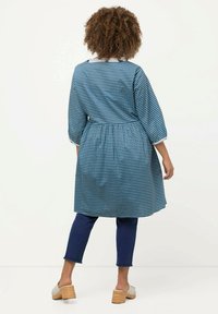 Ulla Popken RUFFLED GINGHAM  - Hverdagskjole - blue