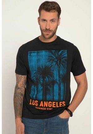 Camiseta de algodón negra con un gráfico de palmera azul y el texto 'LOS ÁNGELES VERANO VIBE' en naranja en la parte inferior. Manga corta.