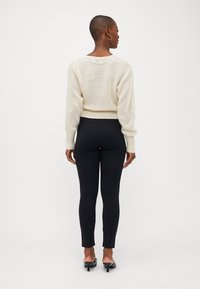 ONLY Petite ONLNINA V NECK - Vesta - pumice stone