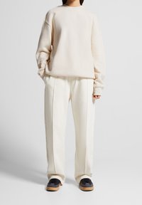 Bershka Sweatshirt - white