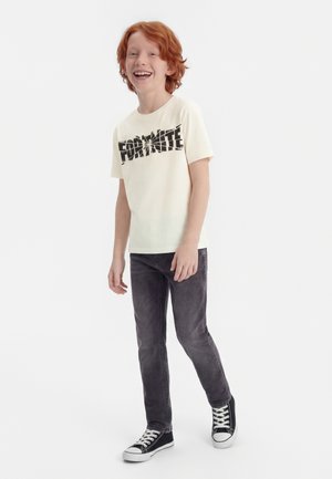 Name it NKMJAMBA FORTNITE mleczny