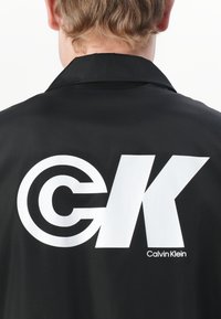 Calvin Klein Jeans Bombejakke - black