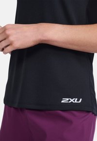 2XU AERO SINGLET - Top - black silver reflective