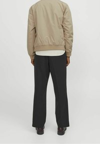 Jack & Jones PREMIUM Bomberjacka - beige