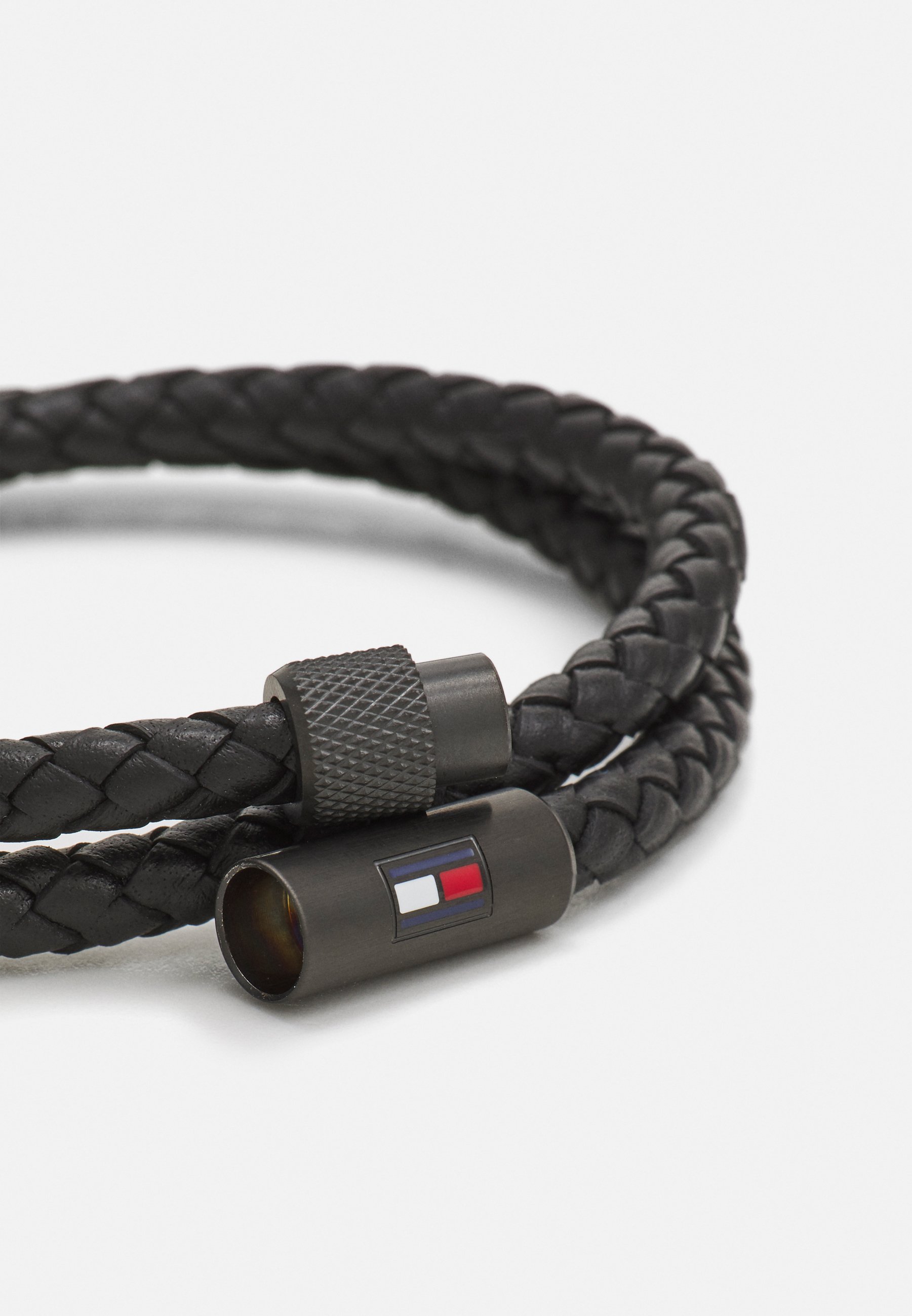 Casual Core Tommy Hilfiger Outlet Shop, UP TO 51% OFF |  www.casapropantea.com