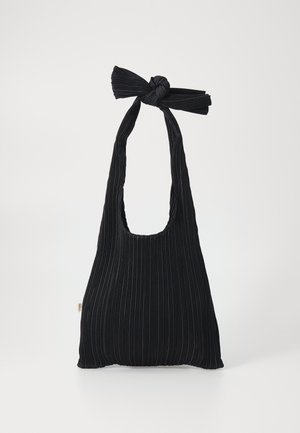 Loeffler Randall BOBBY czarny