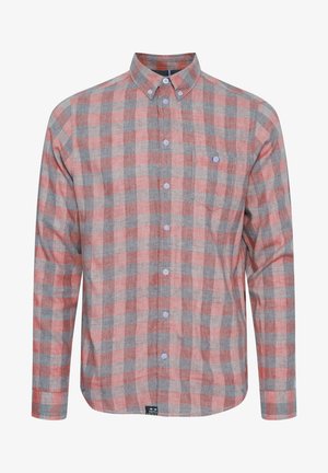 Piros és szürke kockás gombos ing, puha anyagból készült, állógallérral, hosszú ujjakkal és mellzsebbel.