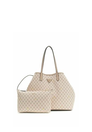 Sac à main beige à carreaux avec deux fines poignées et une pochette zippée assortie, tous deux présentant de subtils accents dorés et logos de marque.