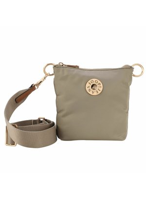 Featherlight Weekender in Nordic Gray | Away