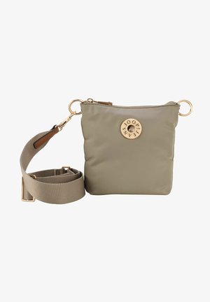 Featherlight Weekender in Nordic Gray | Away Featherlight Weekender in Nordic Gray | Away