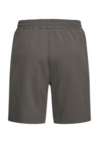 Shorts de sport gris avec une ceinture élastique, texture douce, longueur mi-cuisse, design simple sans caractéristiques ou motifs supplémentaires.