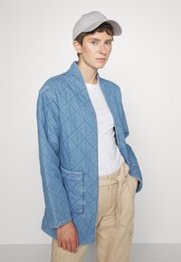 Esprit UTILITY PANTS - Pantalon cargo - sand