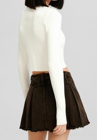 Bershka Pullover - white