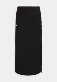 Černá sukně s pružným páskem, rovný střih, boční zip a malým bílým logem na přední straně. Hladká struktura látky.