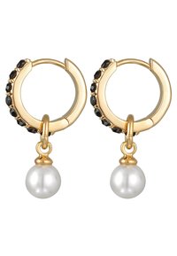 Guld hoop øreringe med sorte gemstones og en hængende hvid perle. Designet har en poleret finish og en rund form.