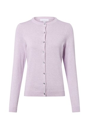 Fliederfarbener Cardigan mit rundem Ausschnitt, langen Ärmeln und Knopfverschluss vorne. Mit gerippten Bündchen und Saum sowie transparenten Knöpfen.