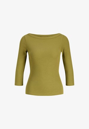 Ribotuotas trikotažas olivinės žalios spalvos, turi plačią iškirptę ir tris ketvirčius ilgio rankoves. Minkšta tekstūra su prigludusiu siluetu.