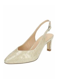 Beżowe buty na obcasie typu slingback wykonane z lakierowanej sztucznej skóry z teksturowanym wzorem krokodyla, z wąskim noskiem i blokowym obcasem o wysokości 5 cm.