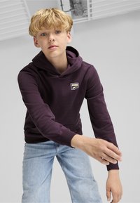 Puma DOWNTOWN GRAPHIC - Jersey con capucha - midnight plum