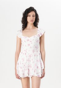 Hollister Co. FLUTTER SLEEVE PINCH BUST MINI SKORT DRESS - Dnevna obleka - white