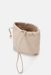 Pinko HEART BUCKET - Ručna torba - cuoio/antique gold