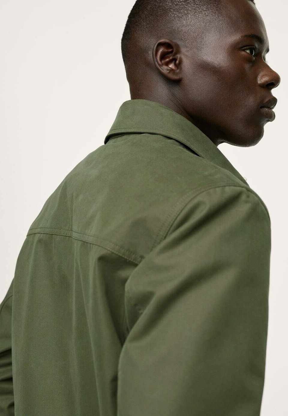 Herren WASSERABWEISENDE - Leichte Jacke Herren WASSERABWEISENDE - Leichte Jacke