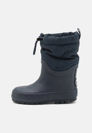 Gumijas lietus zābaki ar tumši zilu quiltēta neilona augšdaļu, regulējams sasniedzējs apkaklē un rakstainu melnu zoli.