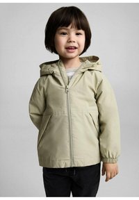 Giacca beige chiaro con cappuccio, chiusura con zip anteriore e due tasche frontali. Le maniche sono elastiche ai polsini e la texture è liscia.