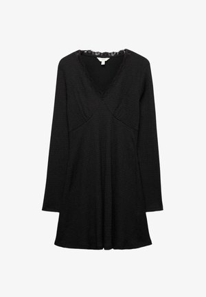 Czarna mini sukienka z długim rękawem, dekoltem w kształcie litery V i koronkową lamówką, dopasowaną talią oraz teksturowaną tkaniną.