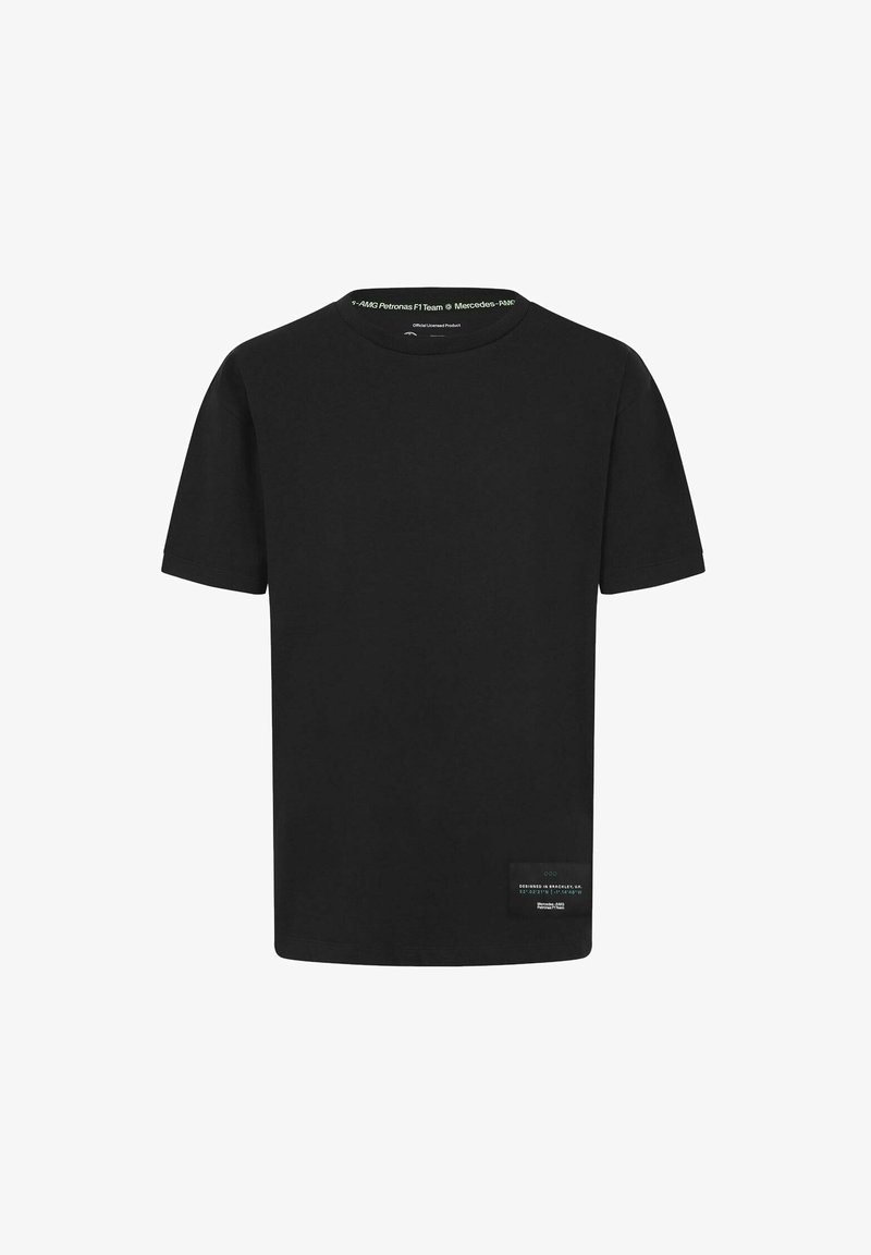 Czarny t-shirt z krótkim rękawem wykonany z bawełny. Ma okrągły dekolt oraz wplecioną metkę na dolnym brzegu z detalami marki.