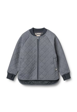 Gequiltete Bomberjacke in Navyblau mit weißen Streifen. Verfügt über einen Reißverschluss an der Vorderseite, gerippte Manschetten und einen einfarbigen Saum. Zwei seitliche Taschen sind enthalten.