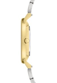 Goldfarbener Edelstahlgehäuse mit silberfarbener Armbanduhr, ausgestattet mit einer runden Krone, glatten Kanten und polierter Oberfläche.