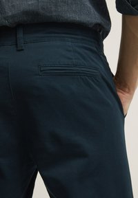 Dobber Chinos - blue