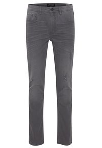 Jeans de mezclilla gris con un corte recto, que presentan un ligero desgaste y parches desgastados. Diseño estándar de cinco bolsillos y cierre de botón.