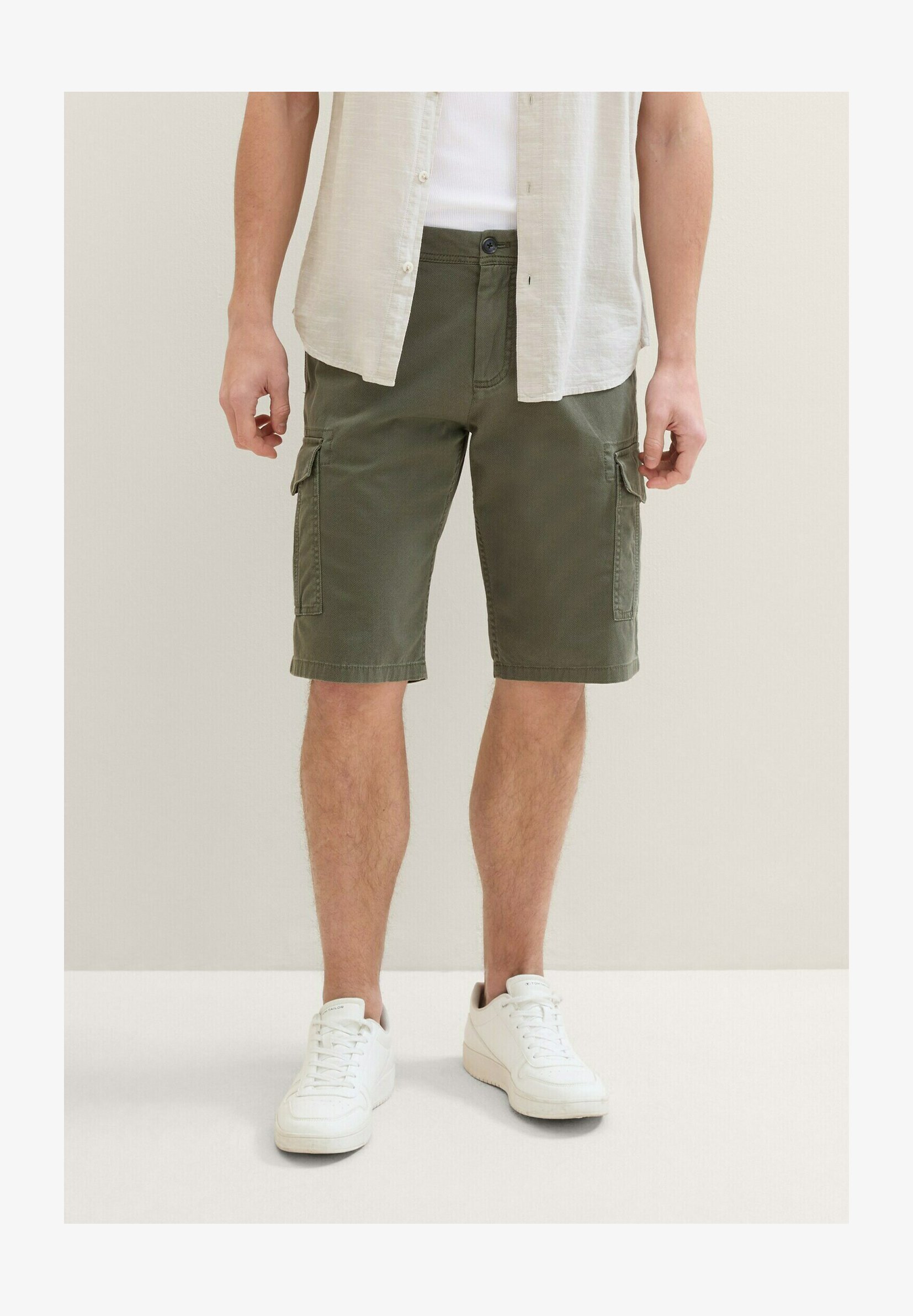 TOM TAILOR Bermuda Uomo, Pantaloni Corti Casual, Vestibilità Comoda, Cotone Sostenibile, Modello 1044706