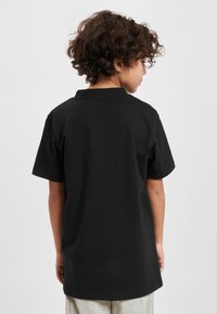 Miniaturna slika 5