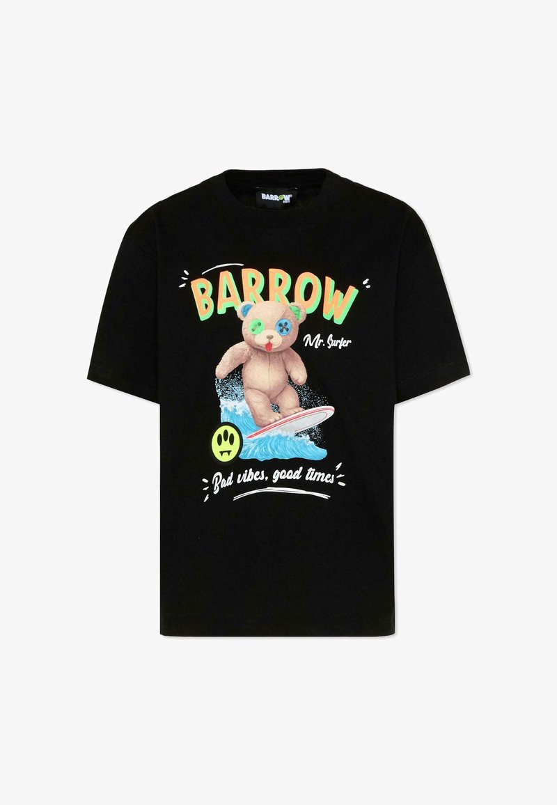 Czarny T-shirt z misiem o guzikowych oczach na fali, jasny napis „BARROW”, żółta buźka i slogan „Złe wibracje, dobre czasy”.