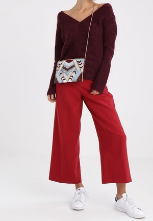 Becksöndergaard, Clutches - bordeaux